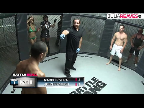 ❤️ Ultimate Fighter ቀለበቱ ውስጥ ከተጣላ በኋላ አንዲት ቁጥር ሴትን ትበዳለች። በፖርኖ %am.eggporncomics.ru
